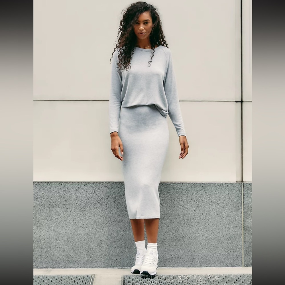 Aritzia Wilfred Free Lounge Longsleeve